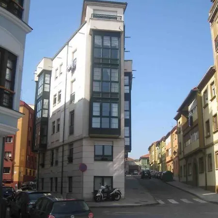 Pisazo Con Vistas Mar, 3habitaciones Y Garaje Incluido Apartman Gijón