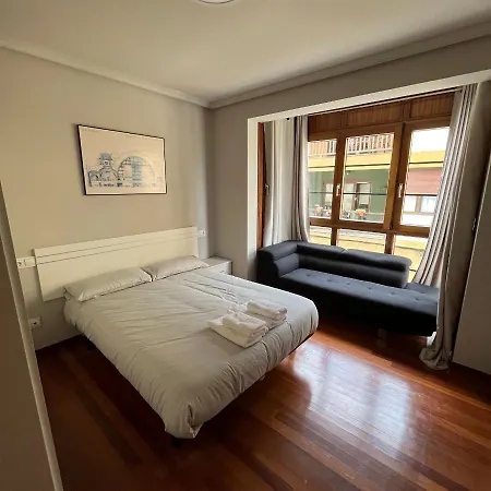 Pisazo Con Vistas Mar, 3habitaciones Y Garaje Incluido *