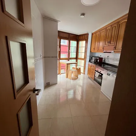 Pisazo Con Vistas Mar, 3habitaciones Y Garaje Incluido *